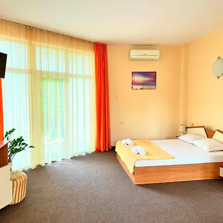 Azure Family 3* נסבר