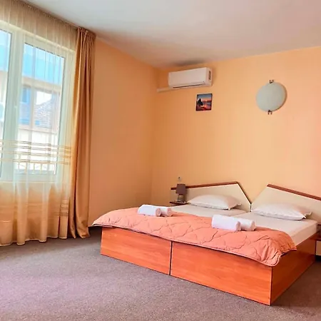 Casa de hóspedes Azure Family Nesebar