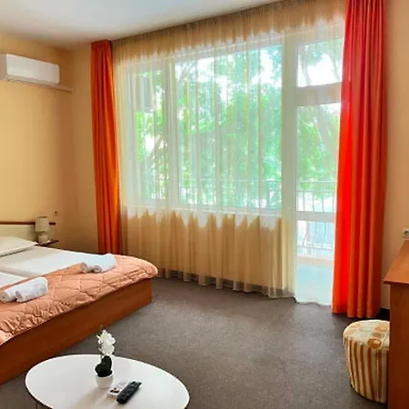Casa de hóspedes Azure Family 3*